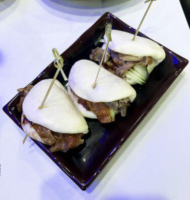 Peking Duck Bun(3)